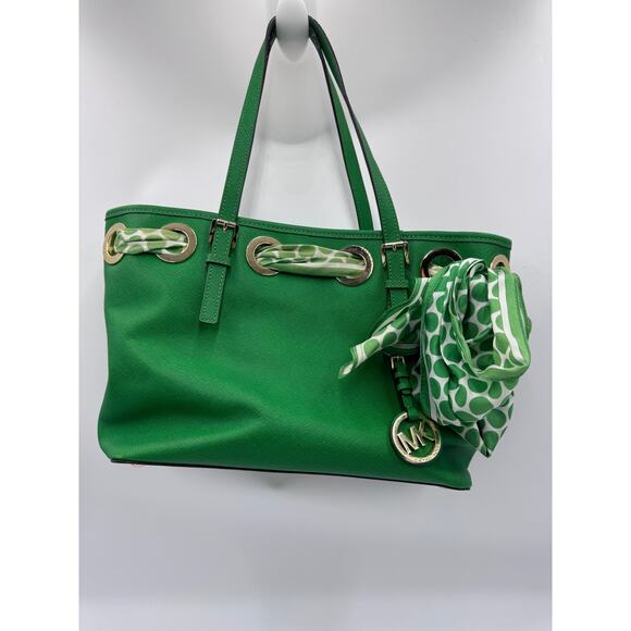 Michael Kors Women's Green Tote Bag with Ribbon and Polka Dot Pattern - Picture 1 of 2